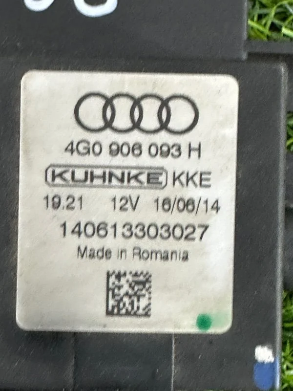 Блок управления топливным насосом Audi A6 Allroad - миниатюра 5