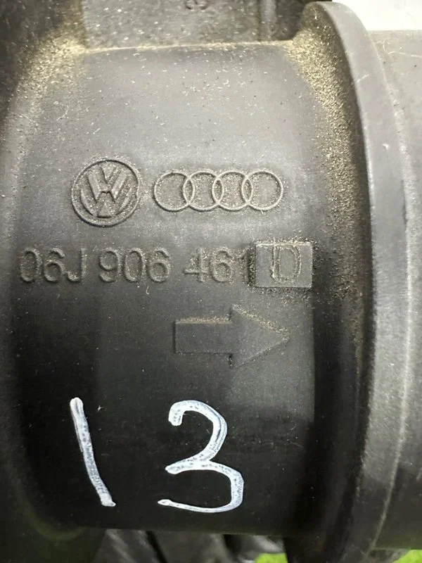 Датчик массового расхода воздуха Volkswagen Passat - миниатюра 10