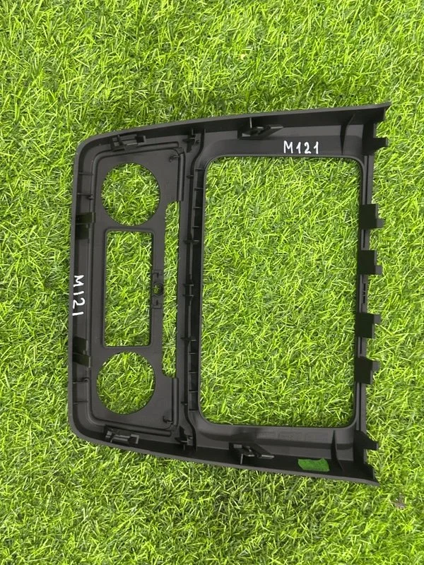 Рамка магнитолы Skoda Yeti 5L CFJA 2014 - миниатюра 7