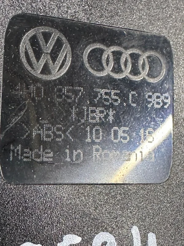 Замок ремня безопасности передний Audi A8 4H CTGA - миниатюра 9