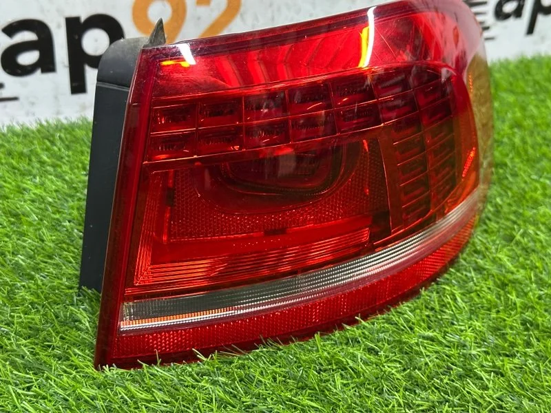 Стоп-сигнал правый Volkswagen Passat Alltrack B7 - миниатюра 2