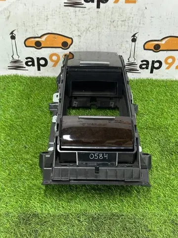 Бардачок задний Audi A8 4H CTGA 2016