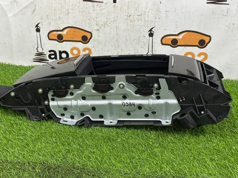 Бардачок задний Audi A8 4H CTGA 2016 - миниатюра 6