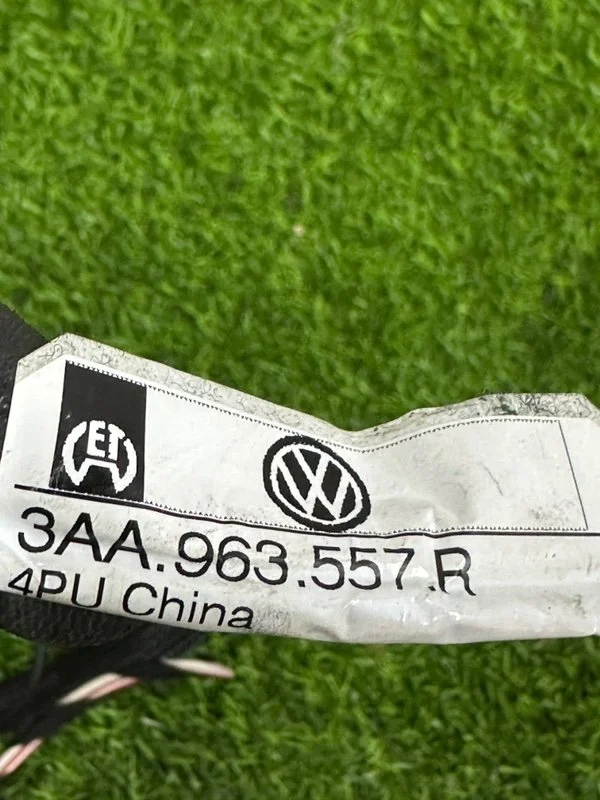 Проводка сиденья Volkswagen Passat Alltrack B7 - миниатюра 10