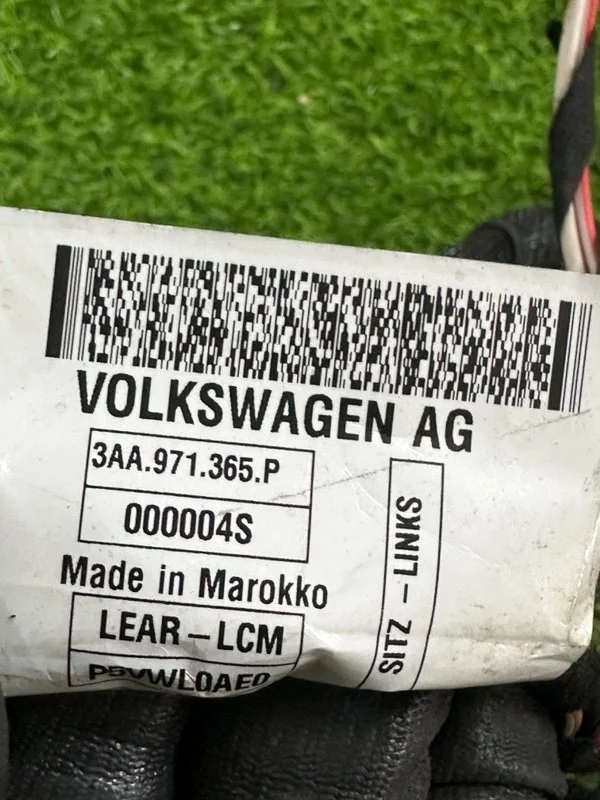Проводка сиденья Volkswagen Passat Alltrack B7 - миниатюра 8