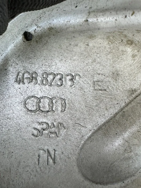 Петля капота Audi A6 Allroad C7 CGWD 2014 - миниатюра 6