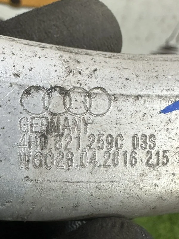 Кронштейн крыла передний левый Audi A8 4H CTGA - миниатюра 6