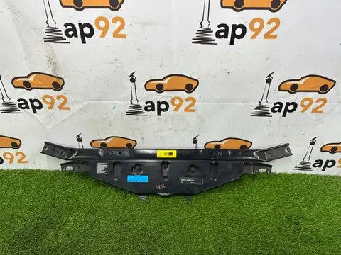 Рамка радиатора BMW 5-series F10 N55B30A 2012