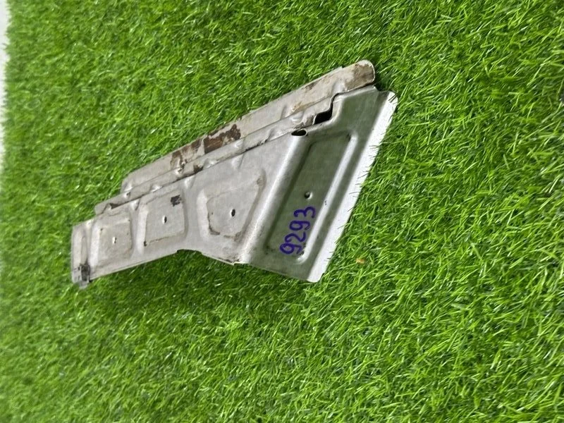 Тепловой экран Audi A4 8K CDNB 2014 - миниатюра 3