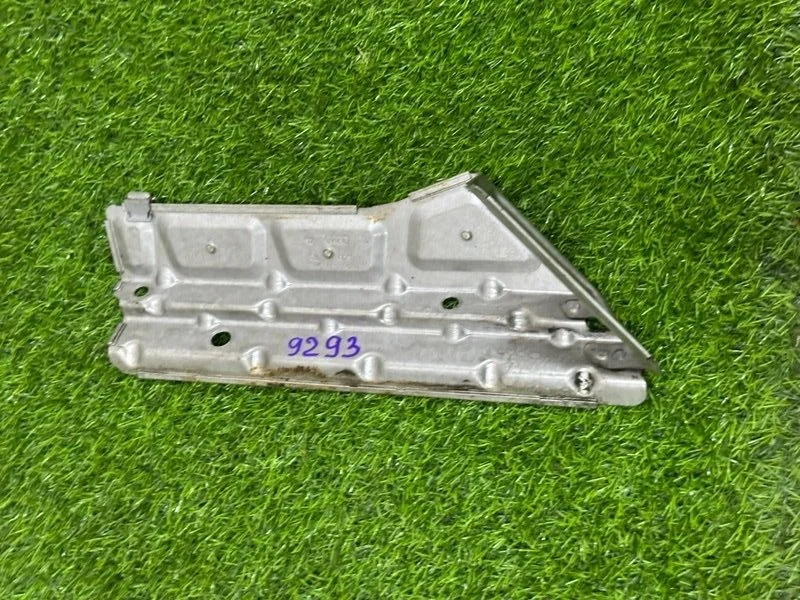 Тепловой экран Audi A4 8K CDNB 2014 - миниатюра 4