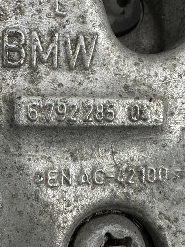 Кулак поворотный передний левый BMW 1-series F20 - миниатюра 9