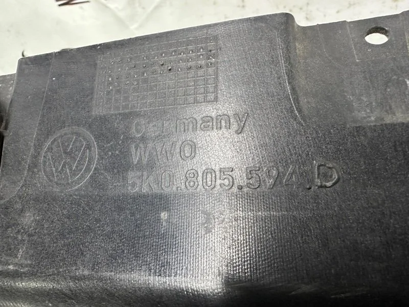 Рамка радиатора Volkswagen Golf MK6 CAVD 2010 - миниатюра 9