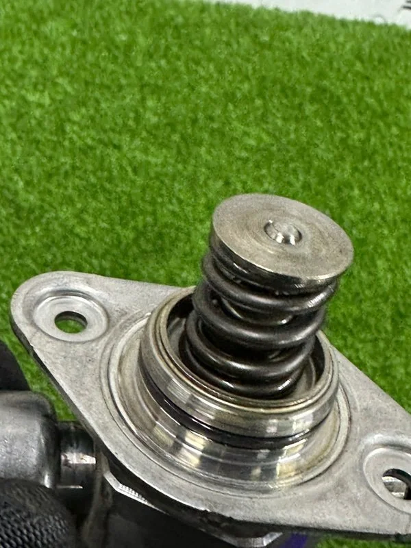 Топливный насос высокого давления Audi A4 8K CDHB - миниатюра 5