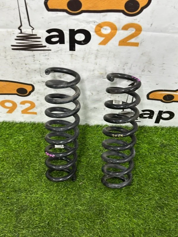 Пружина подвески задняя BMW 1-series F20 N13B16A - миниатюра 2
