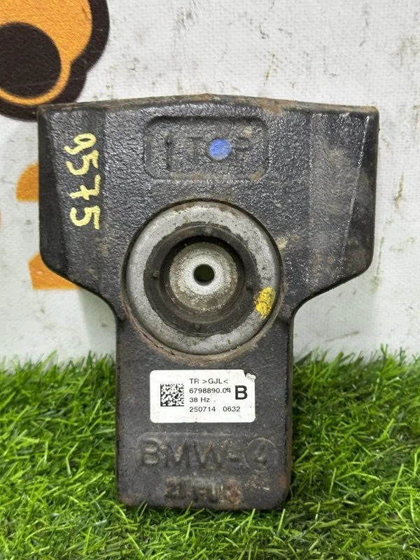 Подушка редуктора задняя BMW 1-series F20 N13B16A - миниатюра 3