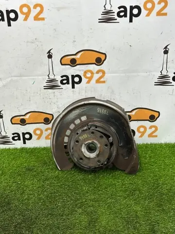 Кулак поворотный задний левый Audi Q7 4L CCFC 2012