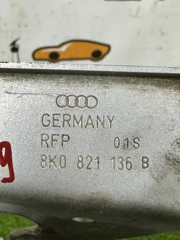 Кронштейн крыла правый Audi A4 8K CDHB 2010 - миниатюра 7