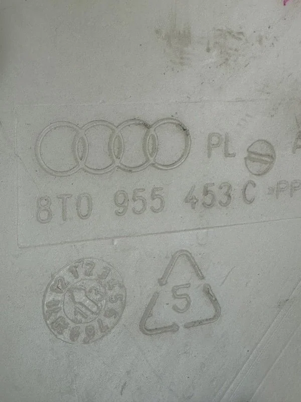 Бачок стеклоомывателя Audi S5 8T CGW 2013 - миниатюра 8