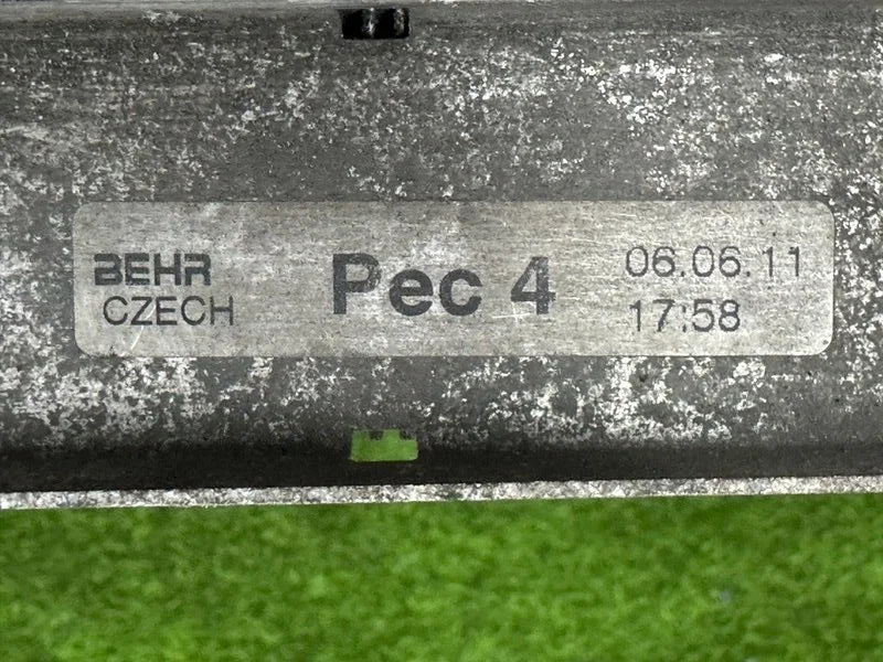 Радиатор охлаждения двигателя Audi Q7 4L CCFC 2012 - миниатюра 10
