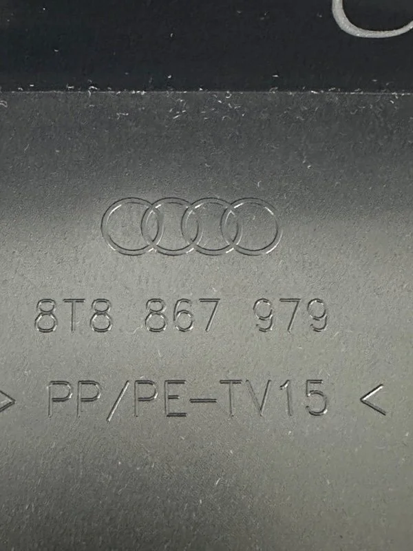 Обшивка крышки багажника Audi S5 8T CGW 2013 - миниатюра 9
