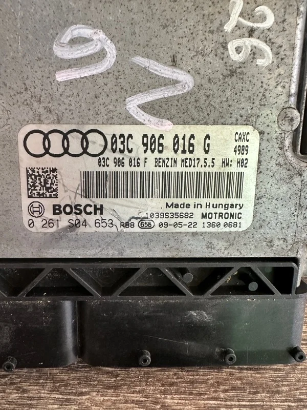 Блок управления двигателем Audi A3 8P CAXC 2009 - миниатюра 2