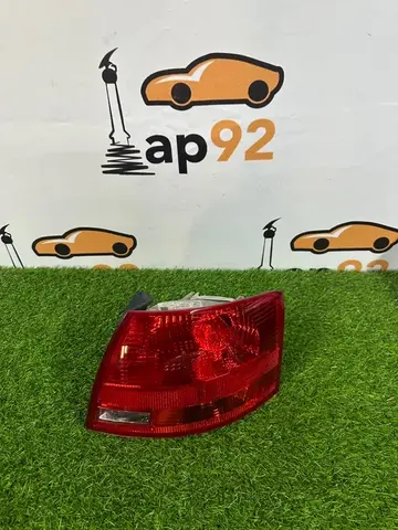 Стоп-сигнал правый Audi A4 B7 2008