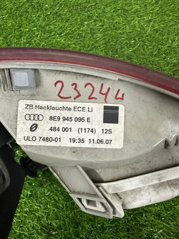 Стоп-сигнал левый Audi A4 B7 2008 - миниатюра 7