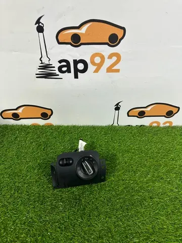 Переключатель света Volkswagen Golf MK6 2012