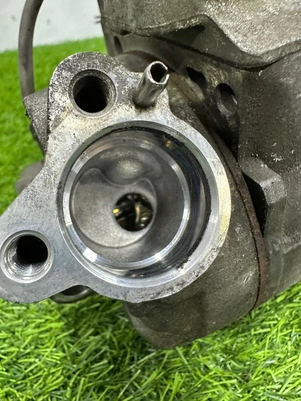 Компрессор кондиционера BMW 5-series E60 N47D20A - миниатюра 6