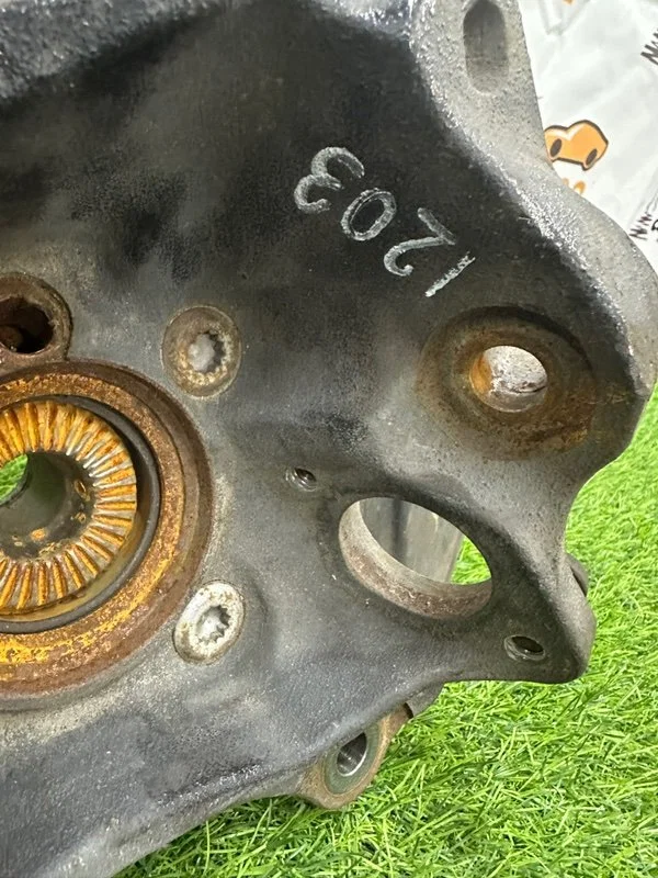 Кулак поворотный передний левый BMW X1 E84 N52B30A - миниатюра 6