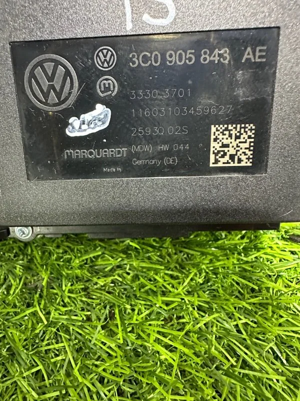 Замок зажигания Volkswagen Passat B7 CDAA 2013 - миниатюра 8