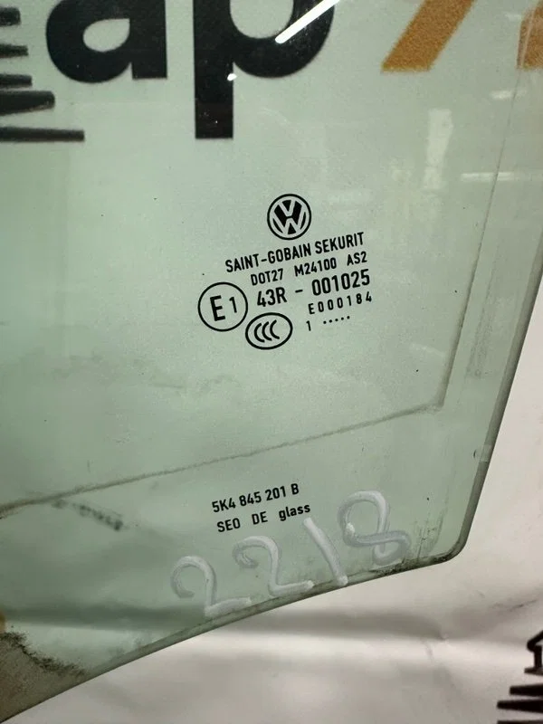 Стекло двери переднее левое Volkswagen Golf MK6 - миниатюра 8