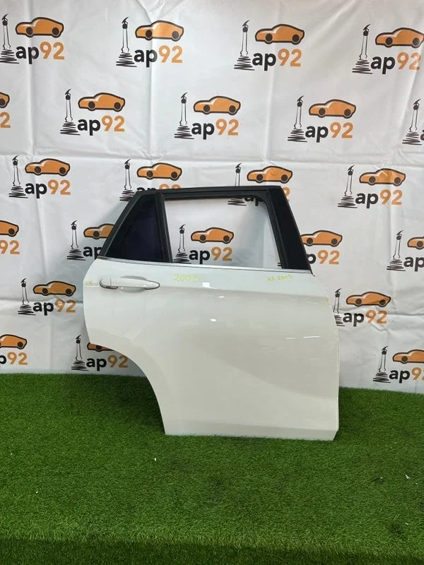 Дверь боковая задняя правая BMW X1 E84 N52B30A - изображение 1