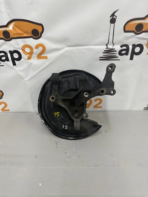 Кулак поворотный задний правый Volkswagen Jetta MK - миниатюра 5