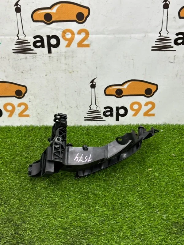 Крепление фары правое Audi A5 8T CDNC 2011 - миниатюра 2