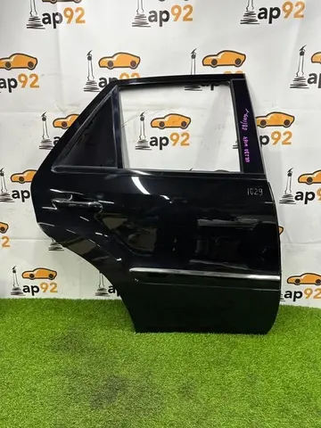 Дверь боковая задняя правая Mercedes-Benz ML W164