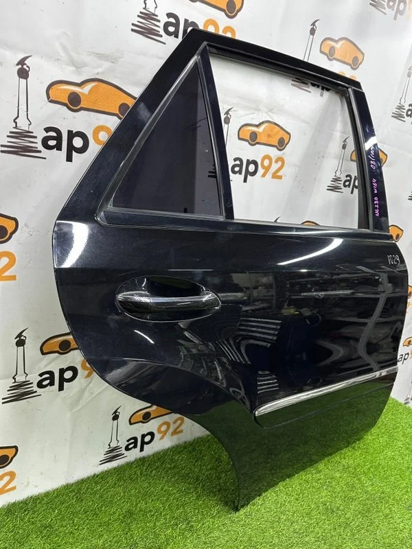 Дверь боковая задняя правая Mercedes-Benz ML W164 - миниатюра 3