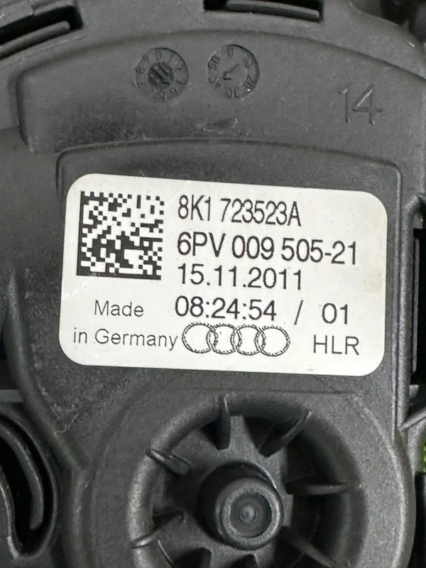Педаль газа Audi A5 8T CDNC 2011 - миниатюра 7