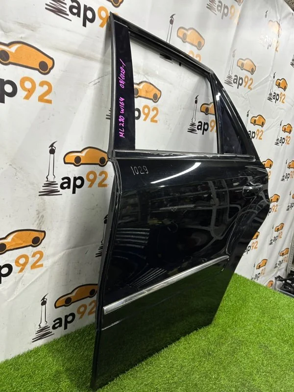 Дверь боковая задняя левая Mercedes-Benz ML W164 - миниатюра 2