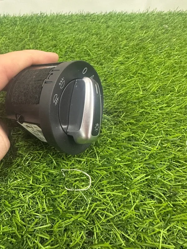 Переключатель света Volkswagen Jetta MK 6 CAXA 1.4 - миниатюра 4