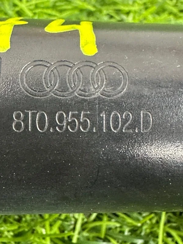 Форсунка омывателя фар правая Audi A5 8T CDNC 2011 - миниатюра 9