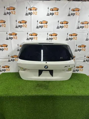 Крышка багажника BMW X1 E84 N52B30A 2010