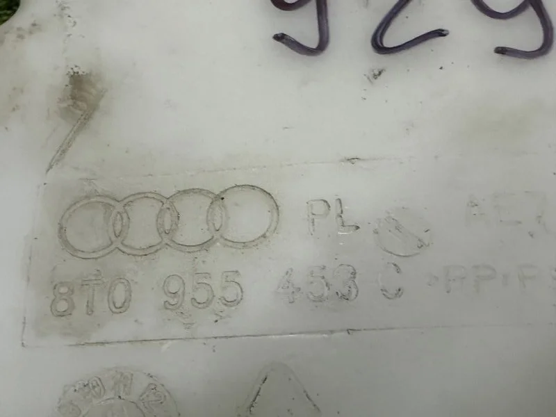 Бачок стеклоомывателя Audi A4 8K CDNB 2014 - миниатюра 10