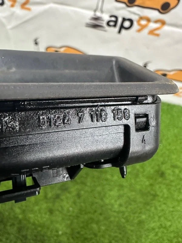Кнопка открывания багажника BMW X1 E84 N52B30A - миниатюра 7