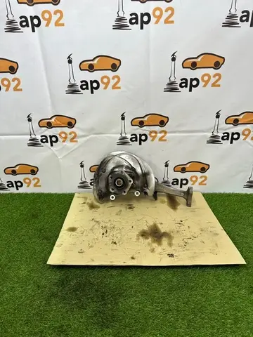 Кулак поворотный передний левый Audi A4 B9 2018