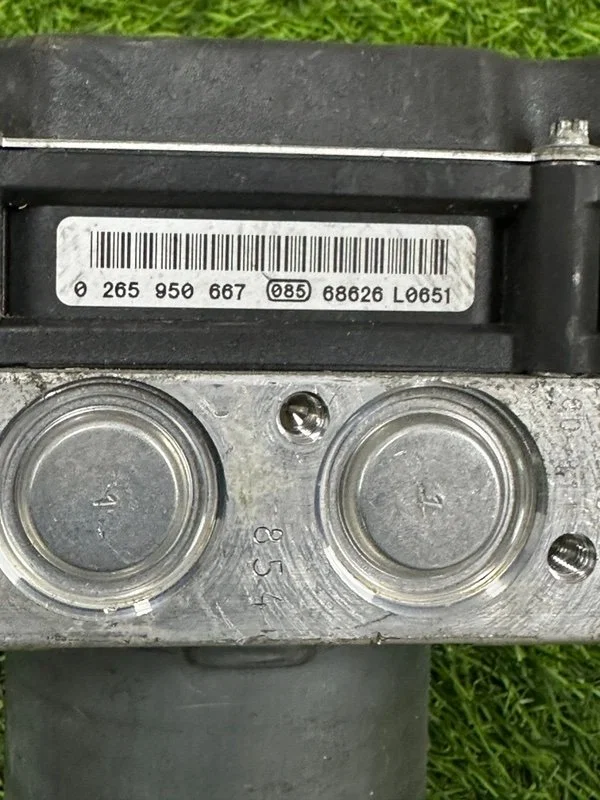 Блок ABS BMW 5-series E60 N52B25A 2006 - миниатюра 7