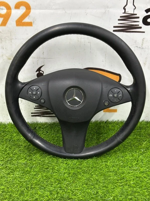 Руль Mercedes-Benz GLK X204 651.912 2011 - миниатюра 2