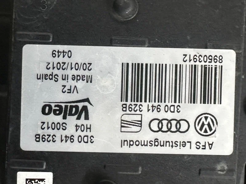 Фара ксеноновая правая Volkswagen Passat Alltrack - миниатюра 8