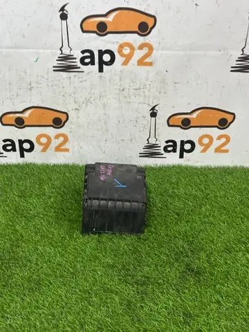 Блок предохранителей под капот Audi A3 8P CDAA