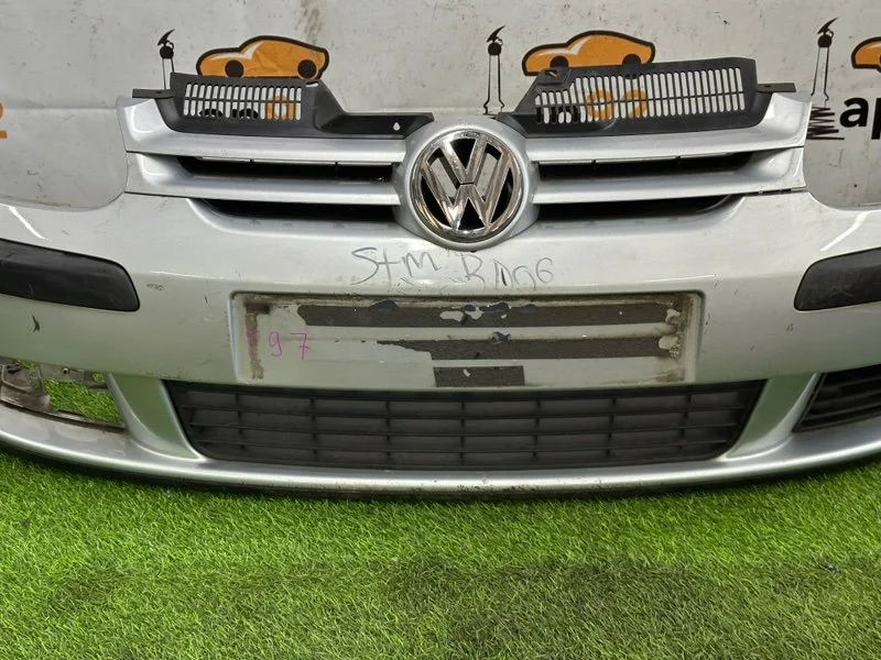 Бампер передний Volkswagen Golf MK5 2006 - миниатюра 3